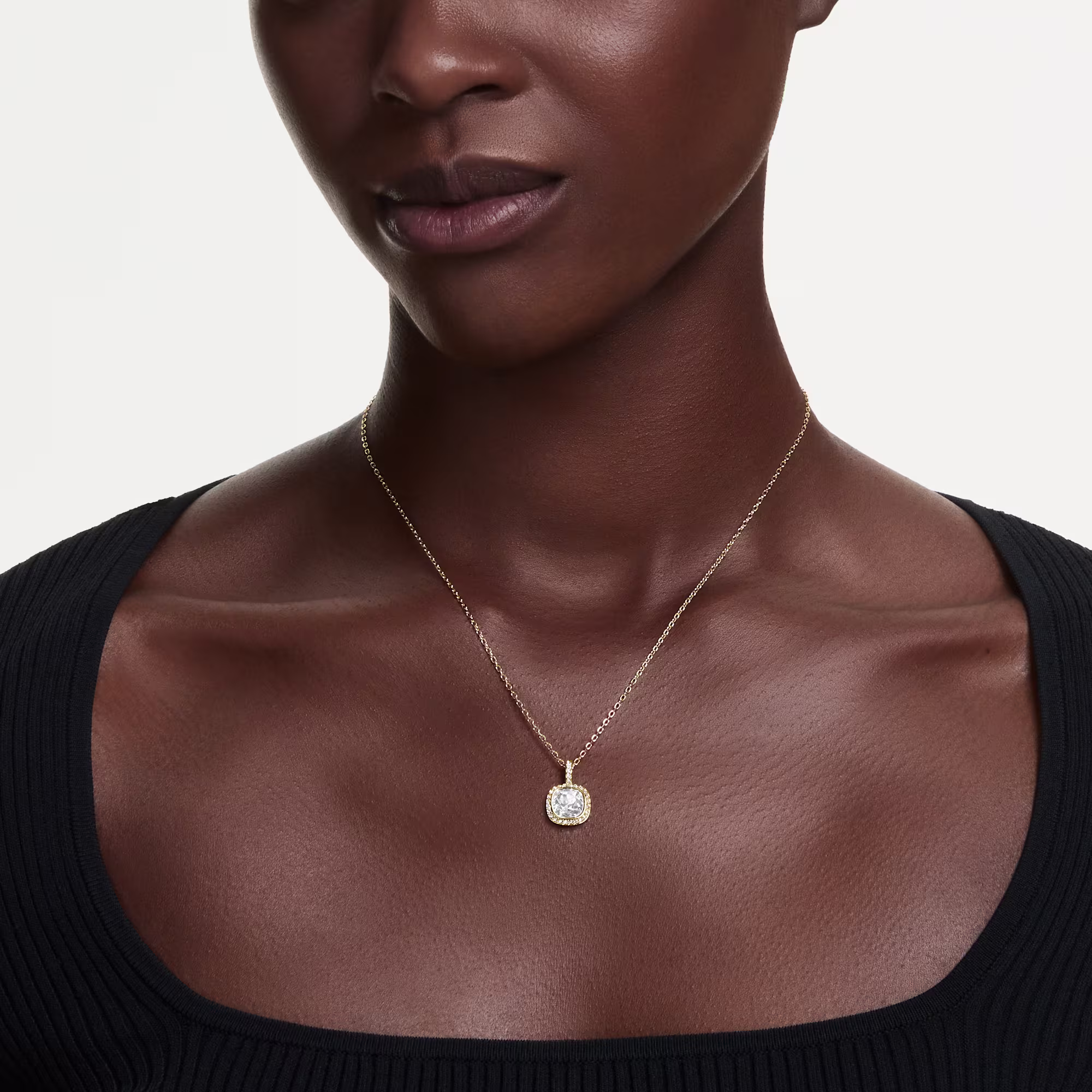 Una Angelic pendant